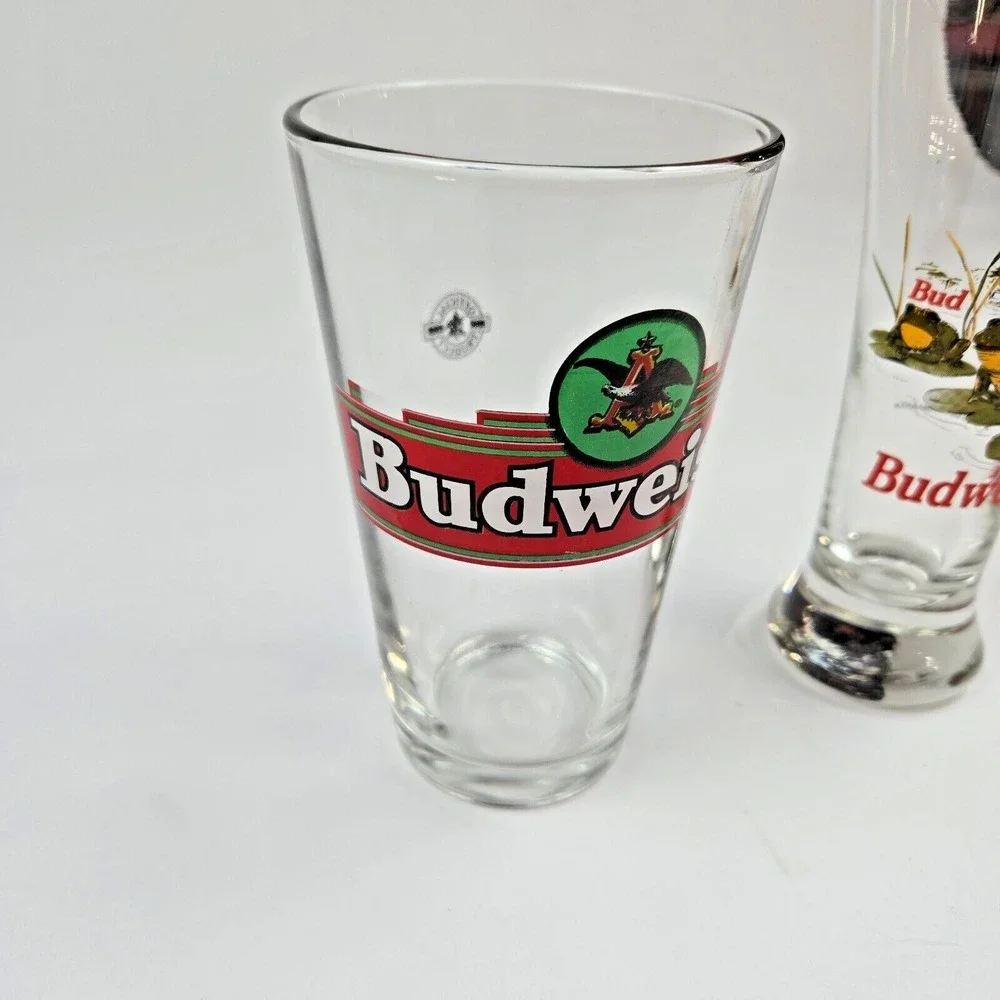 1989, 1996 Vintage Budweiser Holiday Clydesdales‎ & Frog Pilsner Beer Glasses